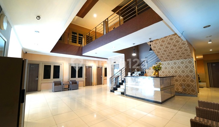 Jalan Sriwijaya (Gajah Mada) Building / Hotel