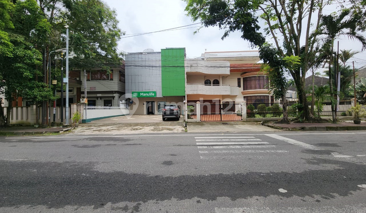 Villa di Jalan Kartini ( Dekat Diponegoro ) Villa di Jalan Kartini ( Dekat Diponegoro )