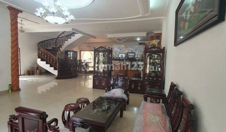 Villa Hook di Komplek Cemara Asri  1