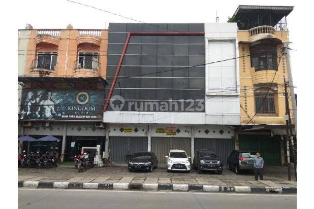 Ruko Gandeng 3 di Jalan Tritura 1