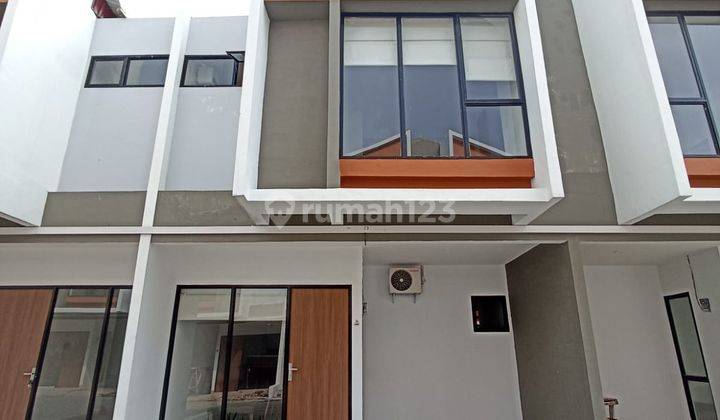 Villa di Komplek Casamigo Residence Jalan Persatuan Kapten Muslim 1