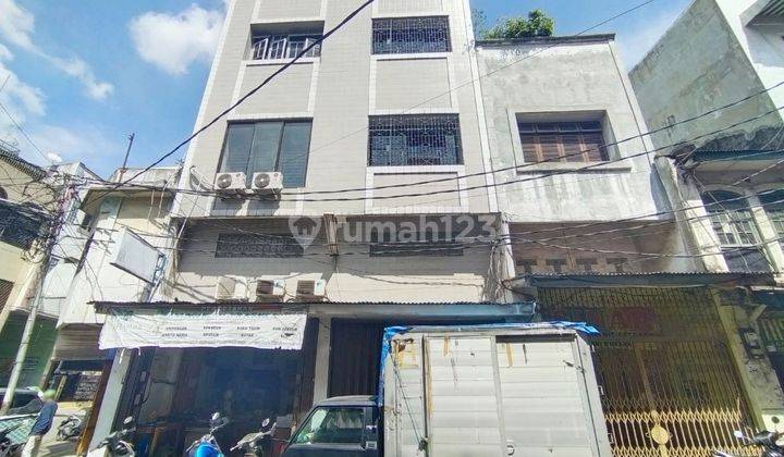 Ruko di Jalan Ahmad Yani 4 Simpang Mesjid  1