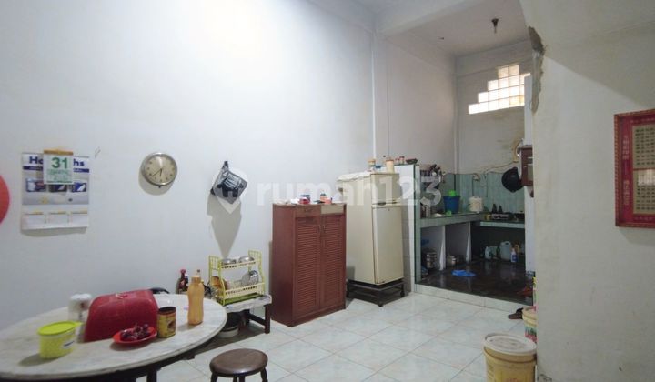 Ruko di Jalan Pukat 8 Dekat Aksara 4