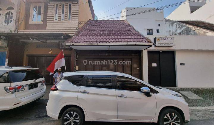 Rumah Tua di Jalan Prapat Dekat Madong Lubis 1