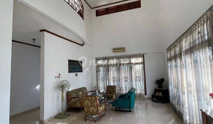 Villa di Komplek Graha Metropolitan Blok S  2