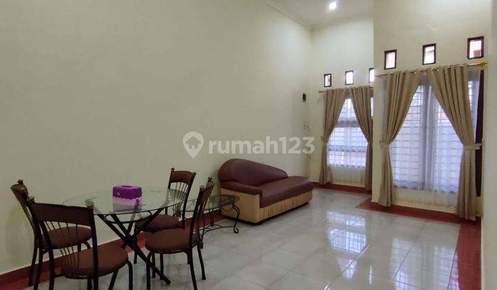 Villa di Komplek Graha Tanjung Gusta Jalan Kemiri Asrama  2