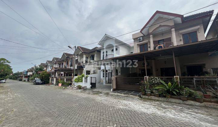 Villa di Komplek Citra Wisata Jalan Karya Wisata  2