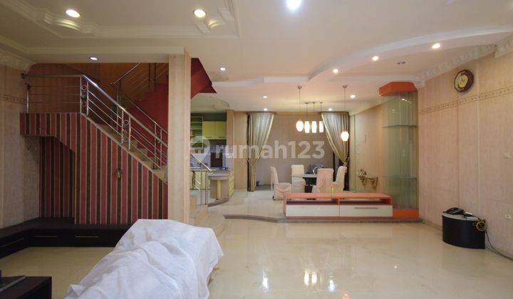 Villa di Komplek Graha Prima Jalan Sunggal  1