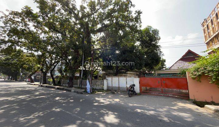 Rumah di Jalan Adam Malik Simpang Putri Hijau  2