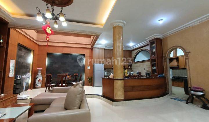 Villa di Komplek Cemara Asri Jalan Tulip  1