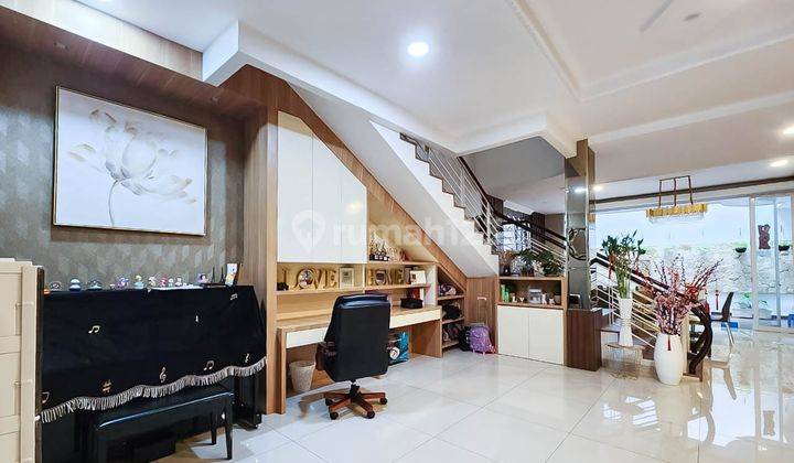 Villa di Komplek Cemara Asri 1