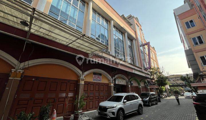 Ruko Gandeng di Komplek Istana Bisnis Center 2