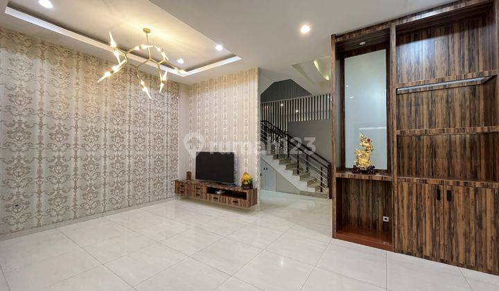 Villa Hook Komplek Grand Cemara Asri