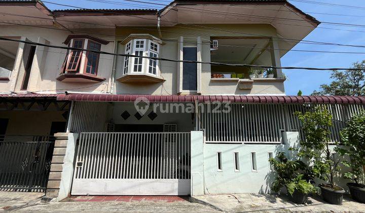 Villa di Komplek Wartawan Jalan Ridho Sidorukun  1