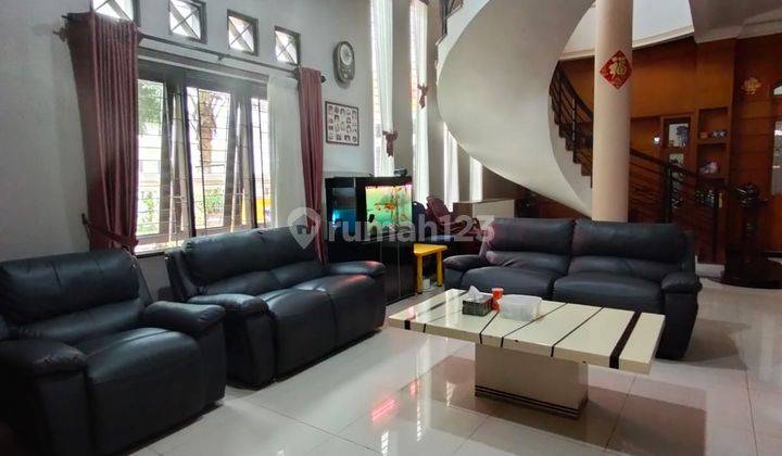 Villa Hook di Komplek Cemara Asri Jalan Kemuning  1