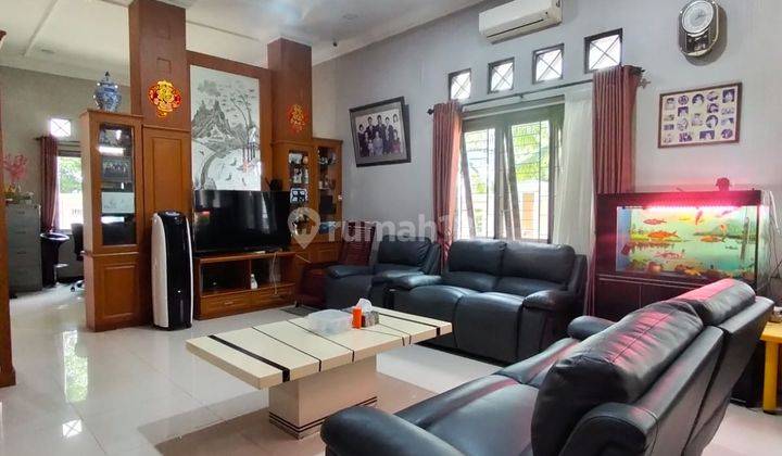 Villa Hook di Komplek Cemara Asri Jalan Kemuning  2