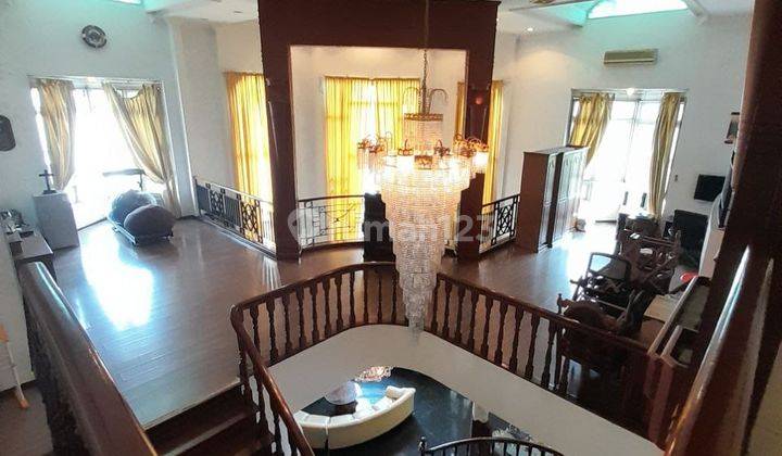 Villa Hook di Komplek Malibu Indah Jalan Boulevard  2