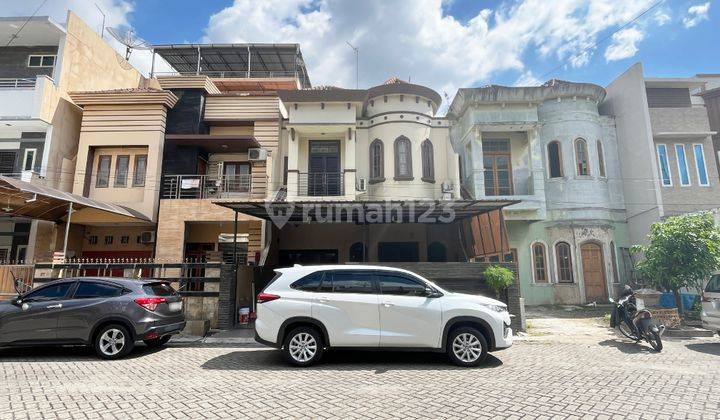 Villa di Komplek Hock Lie Mas Jalan Yos Sudarso  1