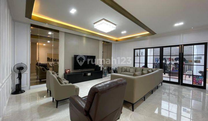 Villa di Komplek Citraland Cluster Raffles Place 1