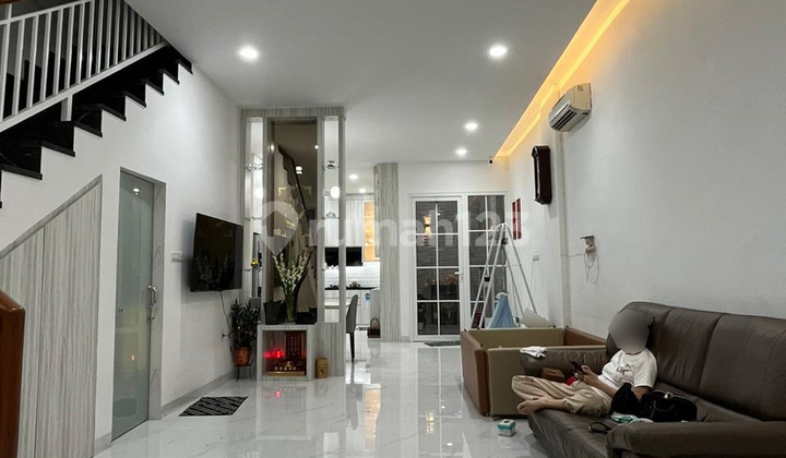 Villa Komplek Madio Regency ( Madio Santoso / Krakatau ) 