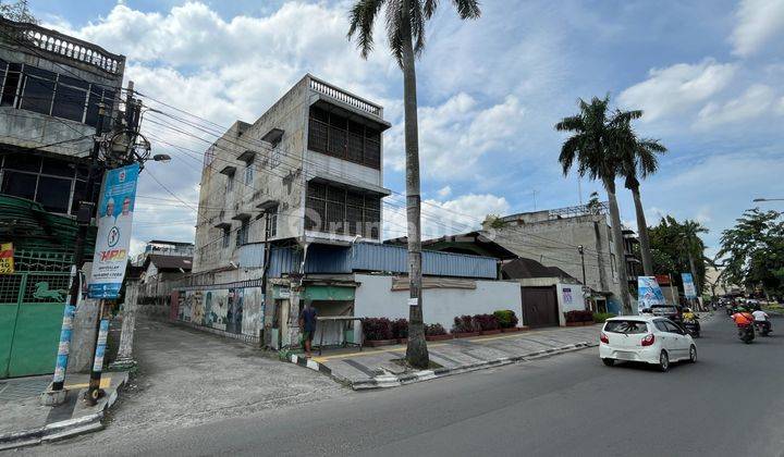 Tanah Gudang Hook di Jalan Katamso Simpang Pelangi 2