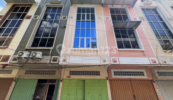 Ruko di Komplek Asia Mega Mas