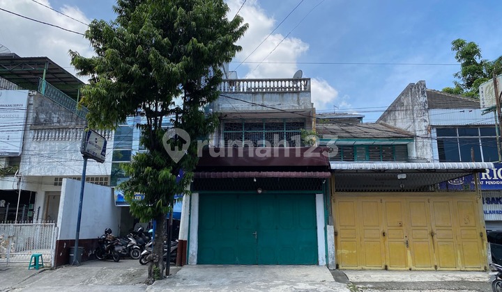 Ruko di Jalan Sumatra ( Dekat Bank Mestika )