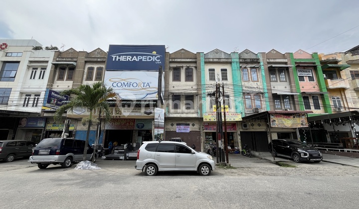 Shop House on Krakatau Street (In front of Kasimura) 1