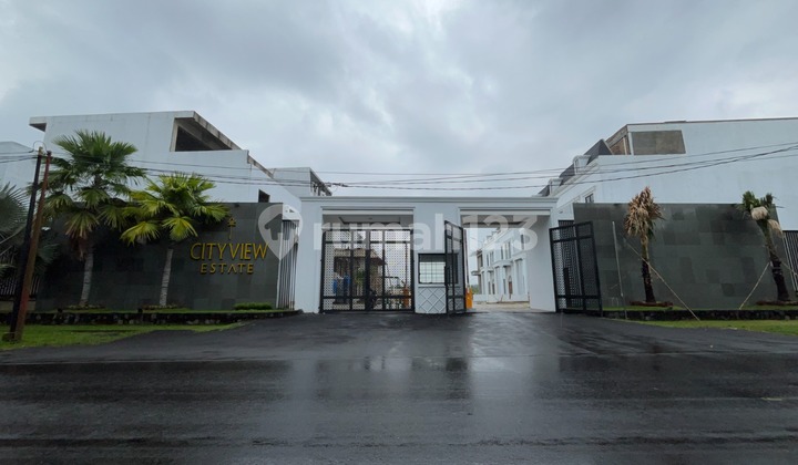 Villa di Komplek Cityview Estate ( Polonia )