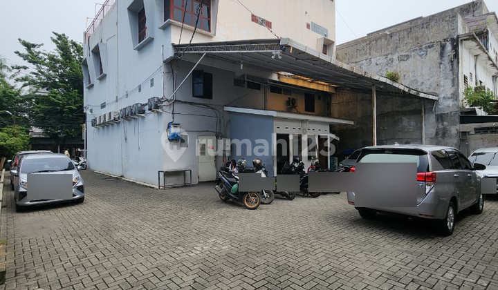 Shop House on Katamso Street (Near Pelangi Intersection) 2
