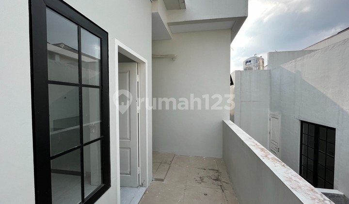 Villa di Komplek Jewel Park ( Jalan Starban / Polonia ) Villa di Komplek Jewel Park ( Jalan Starban / Polonia )