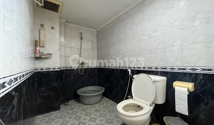 Hook House on Percut Road (Gajah Intersection) Hook House on Percut Road (Gajah Intersection)