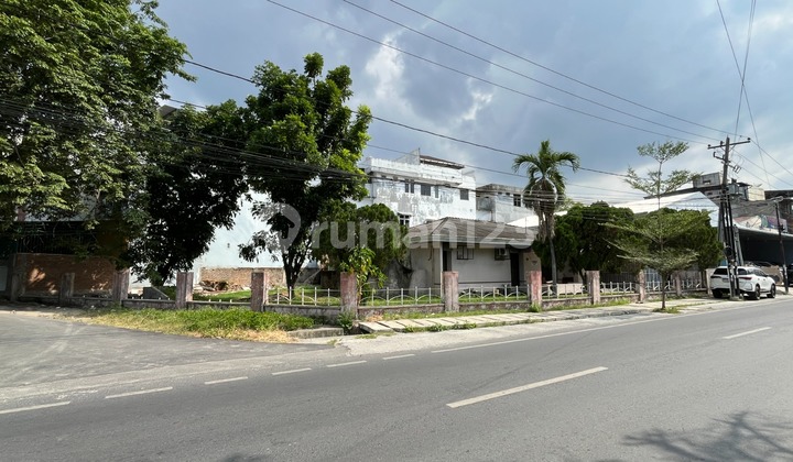 Villa Hook on Danau Singkarak Road, Danau Maninjau Intersection. Villa Hook on Danau Singkarak Road, Danau Maninjau Intersection.