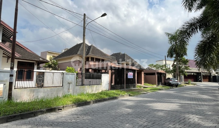 Villa and Boarding Houses in Taman Setia Budi 1 Complex Villa and Boarding Houses in Taman Setia Budi 1 Complex