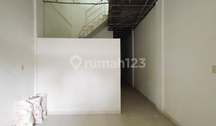 Shop House in Cityview (Polonia) 2