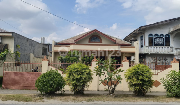 Villa di Jalan Prajurit ( Krakatau )