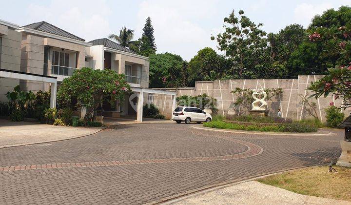 Dijual murah Rumah di Auntum hill Boulevard  1