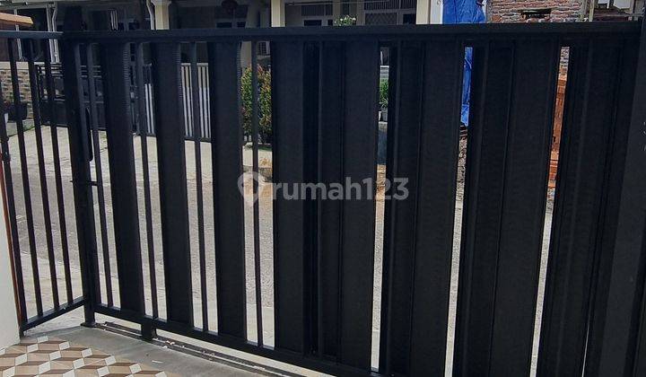 Rumah Baru 2 Lantai SHM jual Murah  2