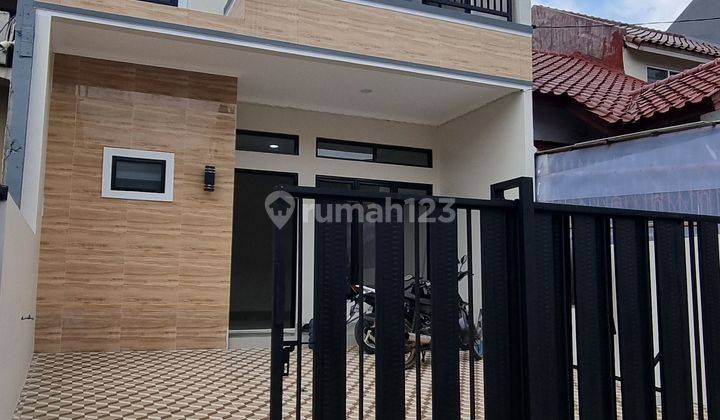 Rumah Baru 2 Lantai SHM jual Murah  1