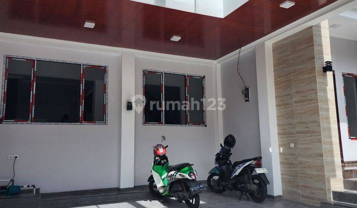 Rumah 2 Lantai Sudah Renovasi Murah Megah 2