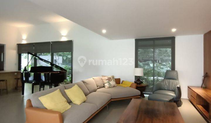 Dijual Rumah Luxury Bagus Arsitek Lemy di Jl.ks Tubun 1