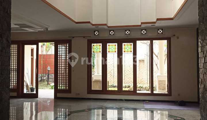 Rumah Clasik Bagus Sekali di Mainroad  Setra Duta bandung 2