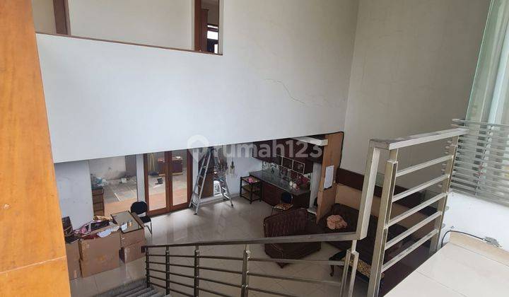 Dijual Rumah Bagus Terawat 2 Lantai di Singgasana Pradana 1