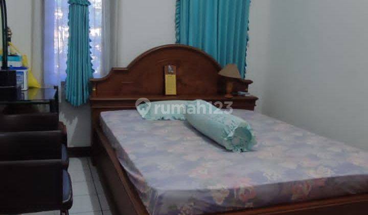 Dijual Rumah Tengah Kota Terawat di Kembar Mas Semi Furnish 2