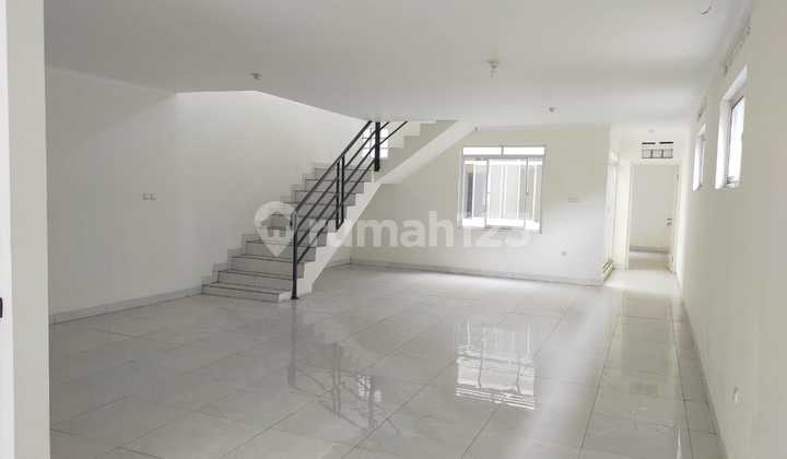 Dijual Ruko Baru Lokasi Strategis 3 Lantai di Jl.sudirman Dijual Ruko Baru Lokasi Strategis 3 Lantai di Jl.sudirman