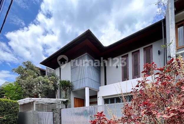Rumah Luxury Bagus Terawat Di Batununggal Indah Bandung
