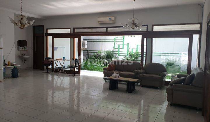 Dijual Rumah 2 Lantai di Jalan.dadali 1