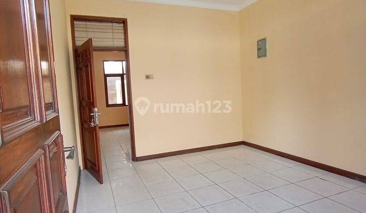 Di Sewakan Rumah Siap Huni Terawat Di Jalan Kembar 2 Regol 3