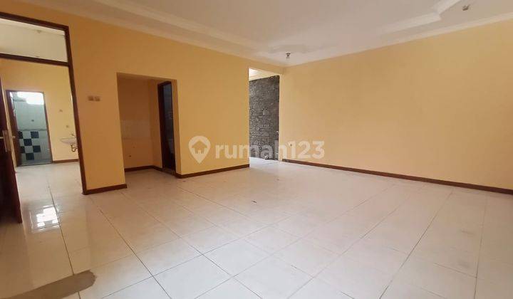 Di Sewakan Rumah Siap Huni Terawat Di Jalan Kembar 2 Regol 4