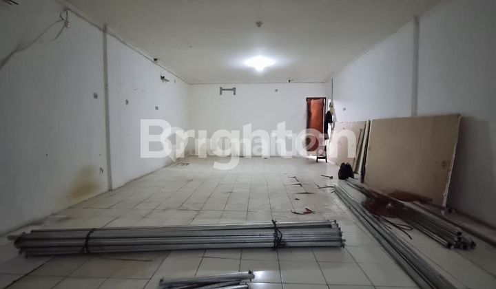 3-Story Shop House (Ex-Restaurant) Strategic Location 2